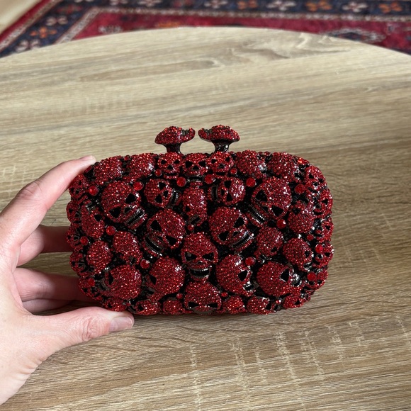 Fawziya Skull Clutch - Picture 5 of 10